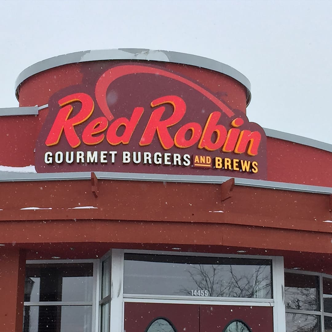 Red Robin Exterior