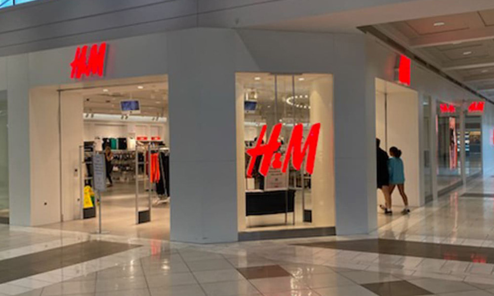 Interior business sign H&M